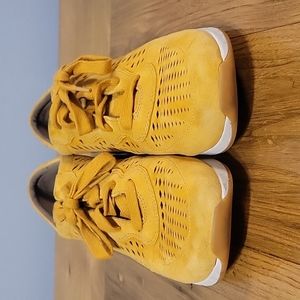 yellow dansko